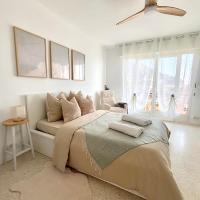 Sea View Studio with Balcony, Near Italy & Monaco โรงแรมในม็องตง
