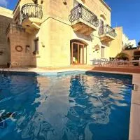 Ta Carmen Farmhouse with pool, hotel in Qala