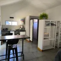 AlojaMenta, viešbutis mieste Nonas