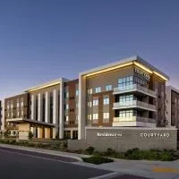 Courtyard by Marriott Sand City Monterey, hotelli kohteessa Sand City
