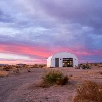 Desert Sky On 5 Acres with Marfa Lights Views, hotel in Marfa