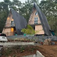 Zerahs Private Pool Villa, Athirappilly - Extra upstair Bed space, hotel i Athirappally