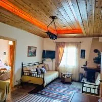 Ironwood Lodge- Parnassos，Kalívia的飯店