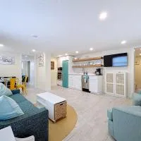 Sea LaVie!! Steps 2 Beach & Bay, Hotel in Bradenton Beach