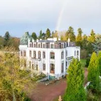 Kasteel Rosmeulen, hotel i Mal