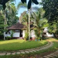 The Mangosteen Homestay, hotel sa Kodanad