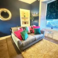 Small Cosy Flat, hotell sihtkohas Helensburgh