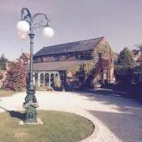 RolandsCroft Guest House, מלון בפונטפרקט