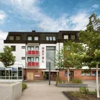 XZLLENZ light, Parken, 24h digitaler Check In und Zugang, hotel em Oberasbach