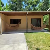 Casa em Ubatuba, 50 Metros da praia de Ubatumirim โรงแรมในอูบาตูบา