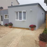 The Lily Pad, hotel in South Marston