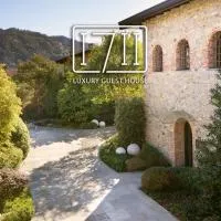 Il Borgo - 1711 Luxury Guest House, hotel em Arlate
