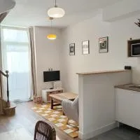 Maison de charme avec piscine et fitness, hôtel à Hiersac