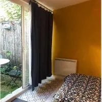 Grande chambre avec salle de bain privative, hotell i Cadillac
