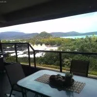 Whitsunday Harbour Views, hotel di Cannonvale
