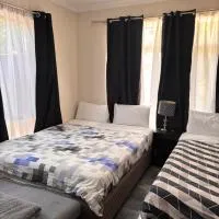 Mahzan on Dromana Private Master Bedroom, Hotel in Truganina