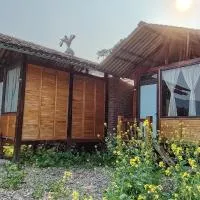 Pi Noọng Homestay & bungalow, отель в городе Lan Hung