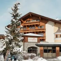 miaflor Familien- & Aktivresort, хотел в Риед им Оберинтал