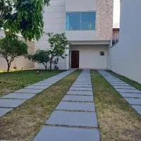 Casa duplex alto padrão em São Luís, hotel en São Luís