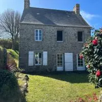 Family house with character, Large garden, hotel v mestu Auderville