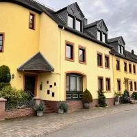Ferienwohnung bei Toni und Klaus: Neumagen-Dhron şehrinde bir otel