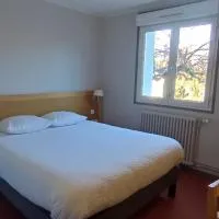 Logis Hotel Restaurant Le Cygne, hotel em Yssingeaux