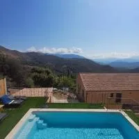 Haut de Villa Superbe vue Piscine privee, hotel di Moltifao