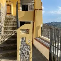 Casa zia Vincenzina, готель у місті Casalvecchio Siculo
