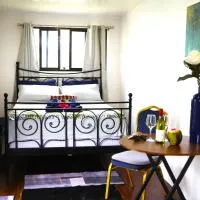 MAUI CREEK BURES Tiny home by the creek!: Tangangge şehrinde bir otel