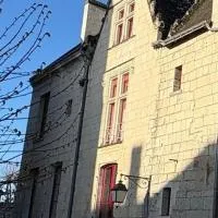 Gite des Deux couronnes, hotel en Chinon