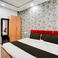 Happy Habitat Guest House, hotel a Noida