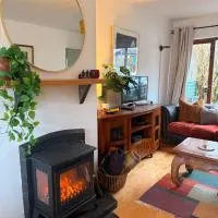 Large cosy home with garden, excellent location!, hotel v Galwayu