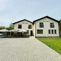 Penzión Gazarka โรงแรมในŠaštín