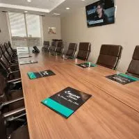 Encore Suites by Service Plus Inns, hotell sihtkohas Grande Prairie