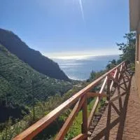 Levadinha - Nature guest house, khách sạn ở Madalena do Mar