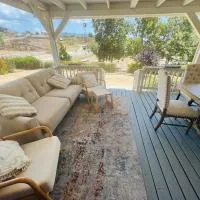 Amazing Ranch Home in Temecula wine country, khách sạn ở Temecula