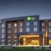 Holiday Inn Express and Suites Madison Central by IHG, hôtel à Madison