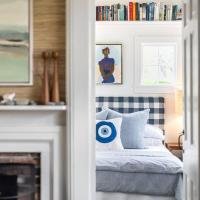 *NEW* Classic Beach Cottage, Parking, West End, Hotel in Provincetown