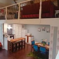 Opulent & Lavish 1-Bdr Apartment at WHARE KURA Old Aratapu School House, hotel sa Aratapu