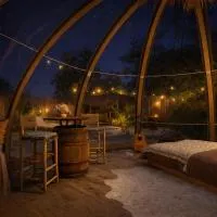 BOHO LODGE - Nuit insolite - Romantique & Spa، فندق في Lagnieu