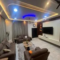 Achimota Luxe Haven Luxury 3BR All Ensuite, hotel i Accra