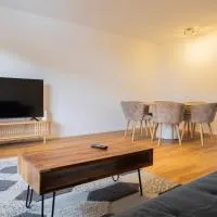Holiday rental I Eschenlohe, Modern Bright Apartment with Mountain View、エッシェンローエのホテル