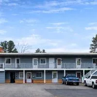 Economy Inn Cadillac MI by Hotel O, хотел в Кадилак