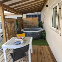 Contain'House Paradise、レザビームのホテル