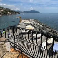 HyggeWaves, hotel in Bogliasco
