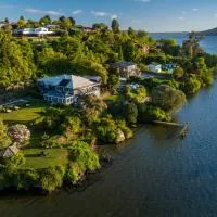 Black Swan Lakeside Boutique Hotel, hotel i Rotorua