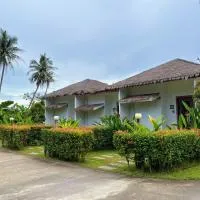Phetra pool villas, hotel a Suratthani