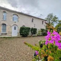 Gîte de charme avec piscine, Domaine du Baraillot, hotell sihtkohas Aiguillon