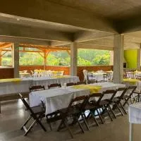 Pousada Vistas para Serra: Paz e Natureza perto de Tiradentes โรงแรมในปราดุส