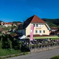 Das WeinQuadrat - boutique stay โรงแรมในไวส์เซินเคียร์เชิน อินแดร์ วาคเอา